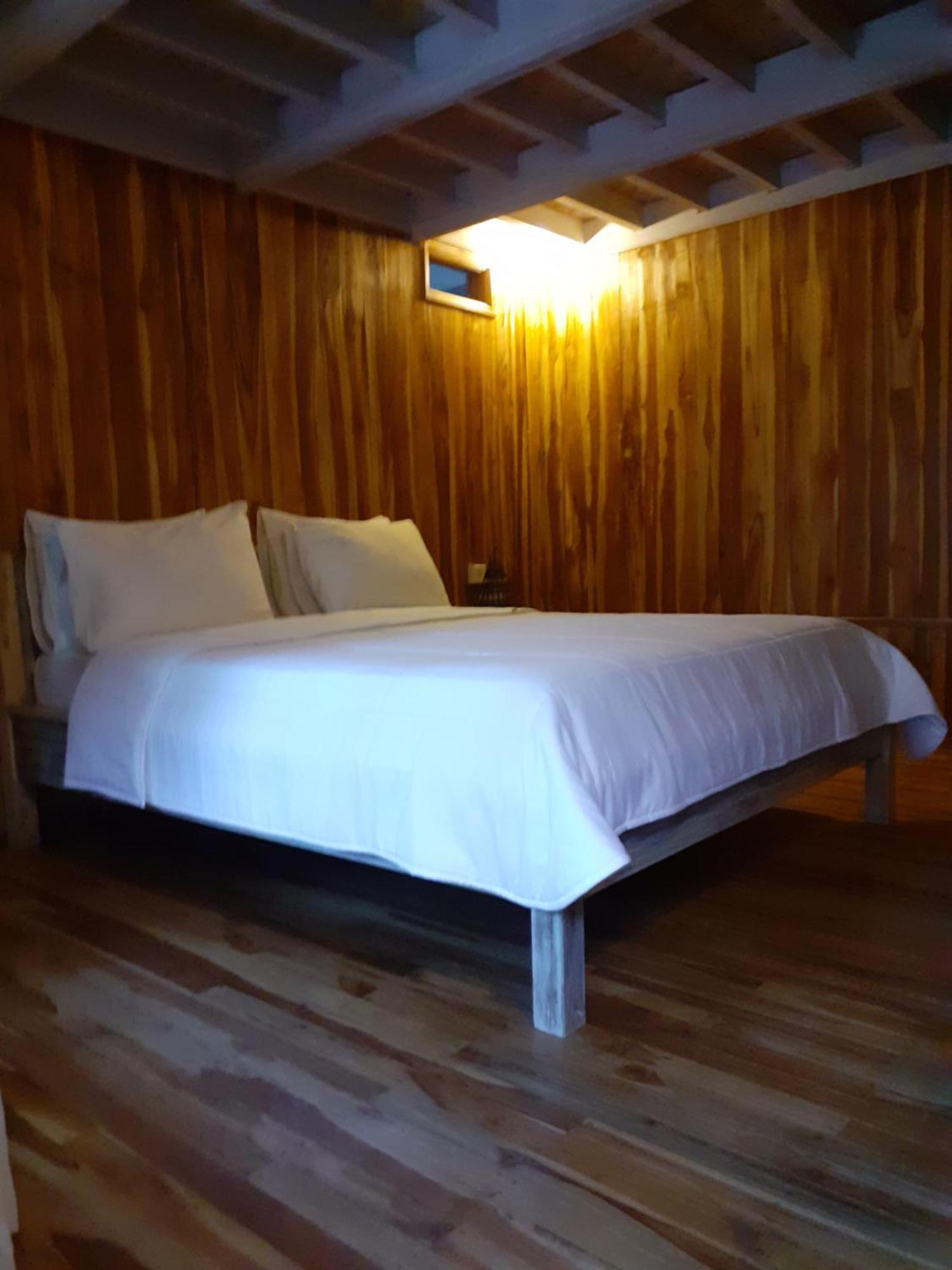 Tetebatu Flush Harmony Hotell Rum bild